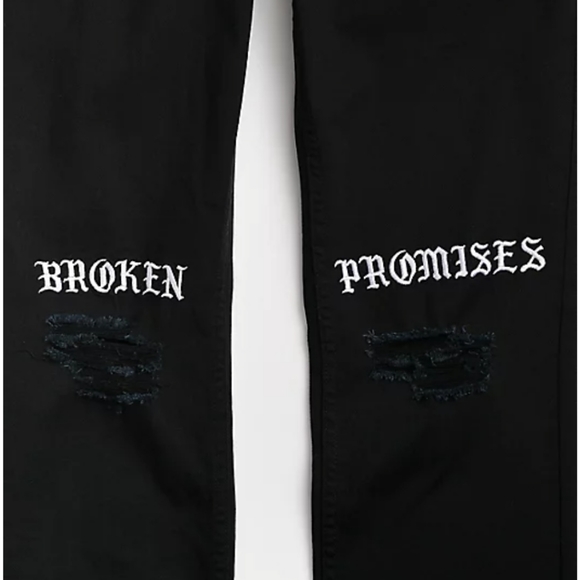 NWOT! BROKEN PROMISES STITCH & RIP  BLACK DENIM SKINNY JEANS - Picture 6 of 8